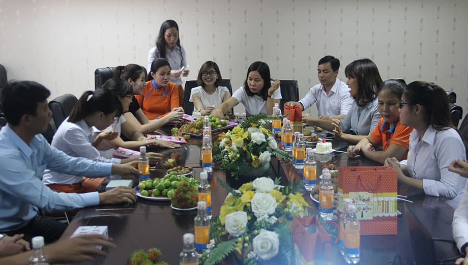 Bảo hiểm Xuân Thành tổ chức sinh nhật tháng 10 cho Cán bộ nhân viên  XTIXTI